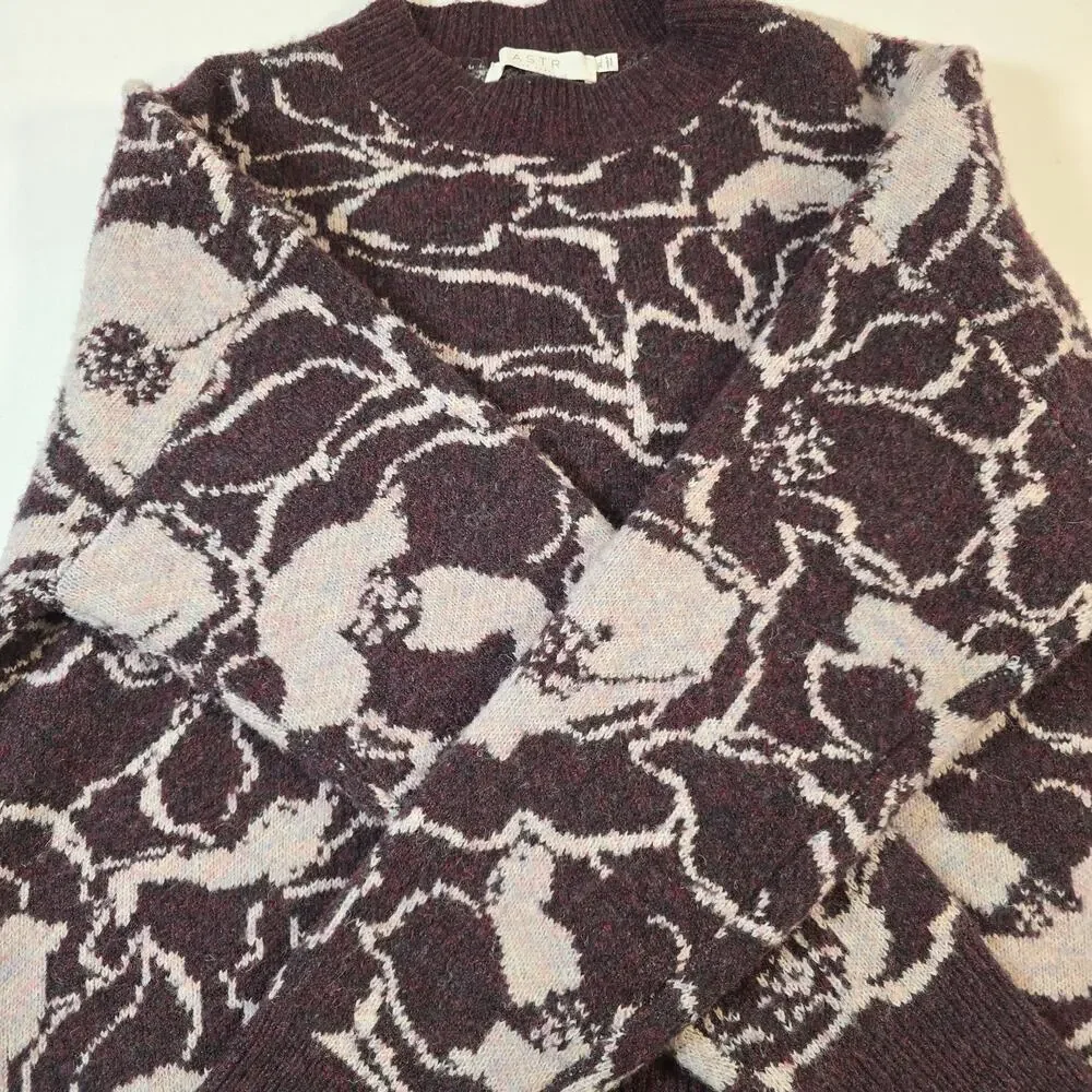 ASTR the Label Saira Floral Sweater